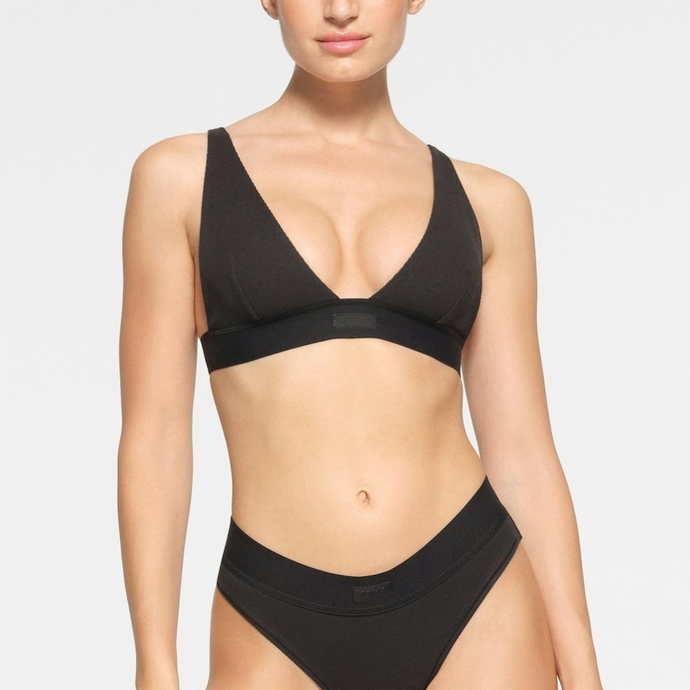 Skims Cotton Rib Plunge Bralette Soot Black